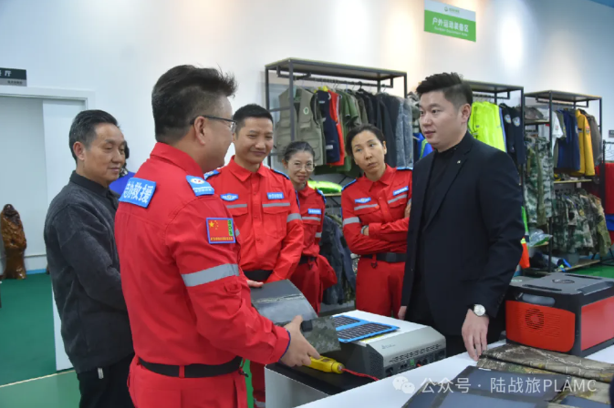 中志协应急委王冰河主任到访陆战旅集团(图8)